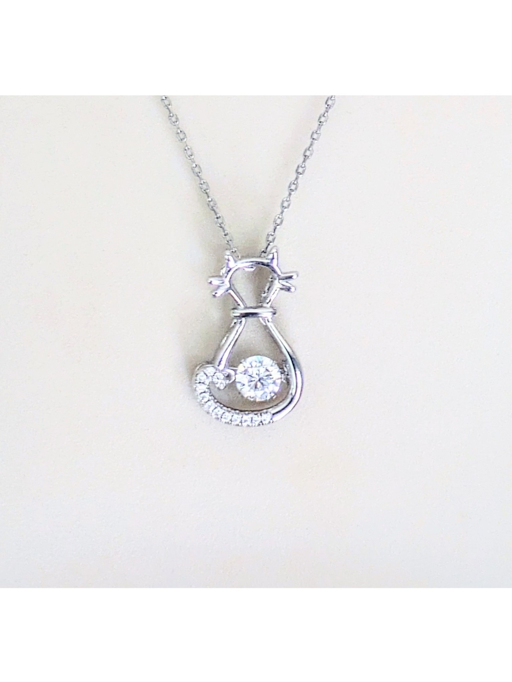 Sterling Silver Dancing Stone Kitty Cat Pendant & 925 Chain Necklace 18"